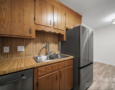 1110 Chandler Drive - Photo Thumbnail 7
