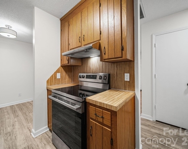 1110 Chandler Drive - Photo Thumbnail 5