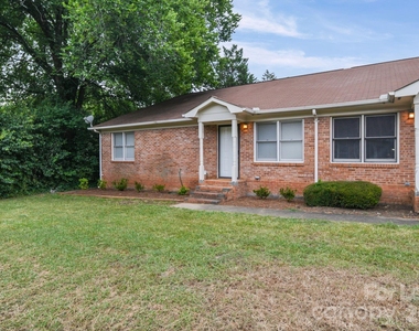 1110 Chandler Drive - Photo Thumbnail 1