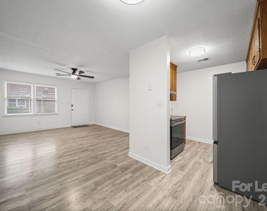1110 Chandler Drive - Photo Thumbnail 2