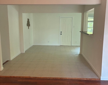 2334 Senior Drive - Photo Thumbnail 4