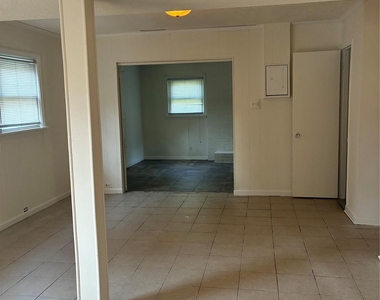 2334 Senior Drive - Photo Thumbnail 8