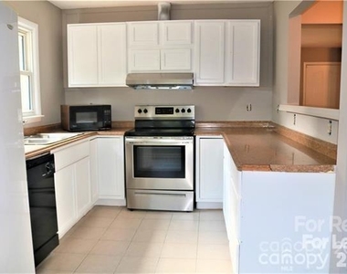 2334 Senior Drive - Photo Thumbnail 18