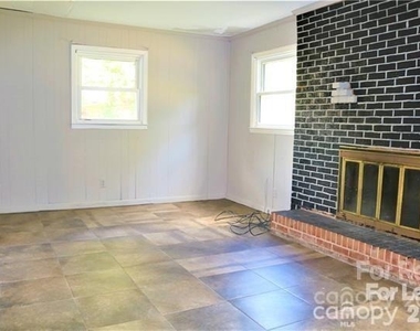 2334 Senior Drive - Photo Thumbnail 28