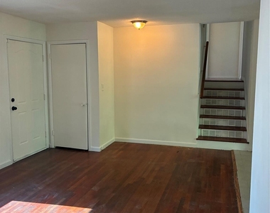 2334 Senior Drive - Photo Thumbnail 2