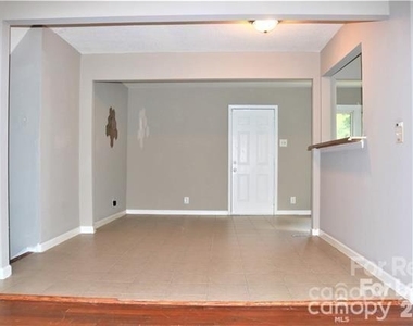 2334 Senior Drive - Photo Thumbnail 23