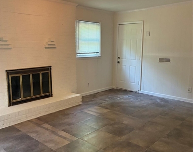 2334 Senior Drive - Photo Thumbnail 11