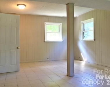 2334 Senior Drive - Photo Thumbnail 31