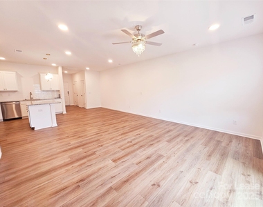 2744 Yeager Drive Nw - Photo Thumbnail 8