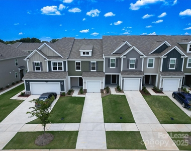 2744 Yeager Drive Nw - Photo Thumbnail 1
