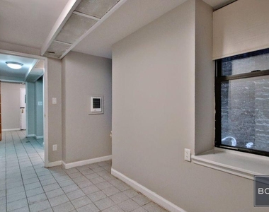 112 East 7th Street - Photo Thumbnail 3