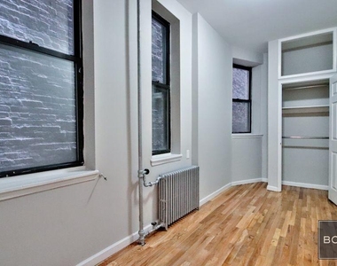 112 East 7th Street - Photo Thumbnail 5