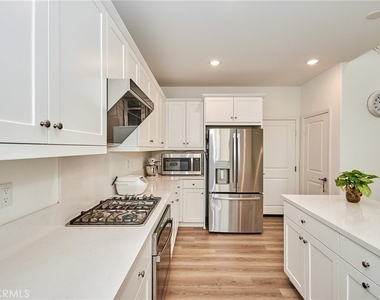 8788 Newview Place - Photo Thumbnail 4