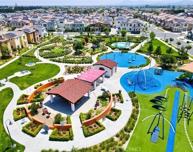 8788 Newview Place - Photo Thumbnail 16