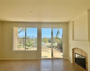 309 Lydia Lane - Photo Thumbnail 8