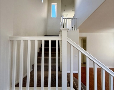 309 Lydia Lane - Photo Thumbnail 10