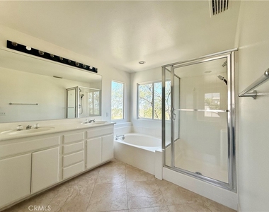 309 Lydia Lane - Photo Thumbnail 13