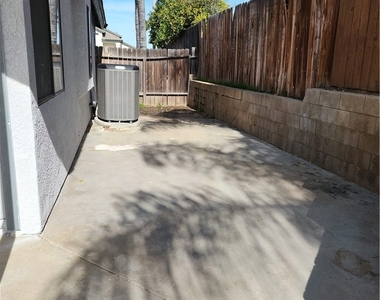 27709 Camino Donaire - Photo Thumbnail 25