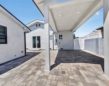 8018 Shadyglade Avenue - Photo Thumbnail 52