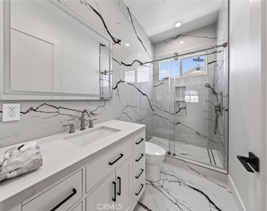 8018 Shadyglade Avenue - Photo Thumbnail 45