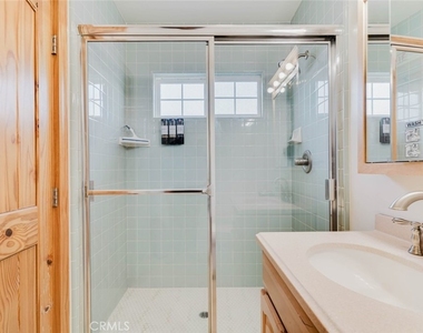1527 N Valley Street - Photo Thumbnail 2