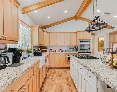 1527 N Valley Street - Photo Thumbnail 12