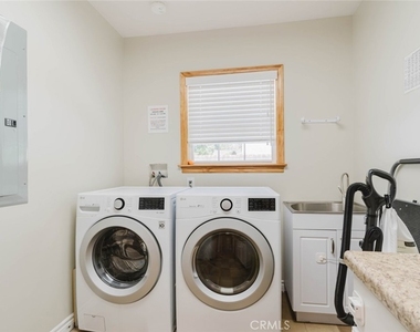 1527 N Valley Street - Photo Thumbnail 9