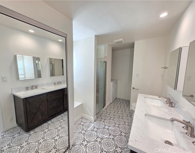 7019 Jamieson - Photo Thumbnail 14