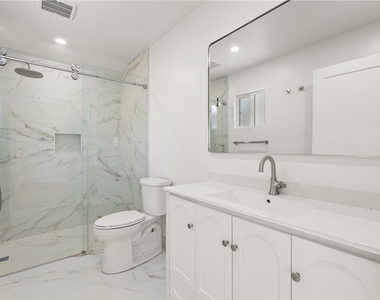 14926 Kittridge St - Photo Thumbnail 10