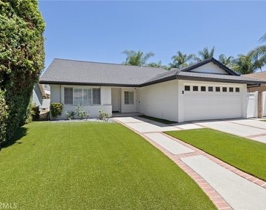 6206 Hesperia Avenue - Photo Thumbnail 12