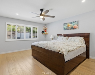 6206 Hesperia Avenue - Photo Thumbnail 5