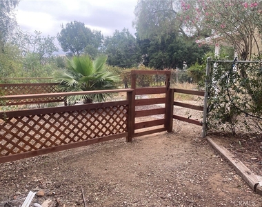 6818 Santa Susana Pass - Photo Thumbnail 11
