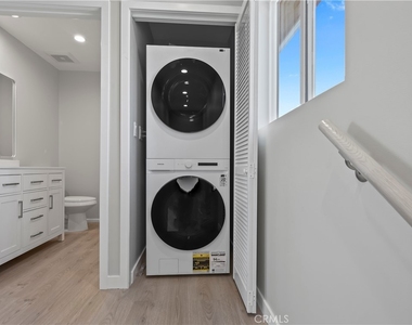 7318 Leescott Avenue - Photo Thumbnail 14