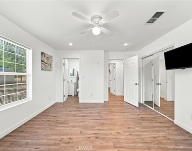6613 Stoney Dr - Photo Thumbnail 7