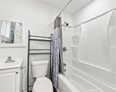 6613 Stoney Dr - Photo Thumbnail 8