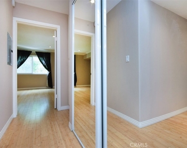 1230 Horn Avenue - Photo Thumbnail 20