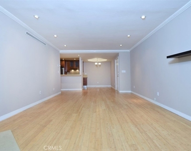 1230 Horn Avenue - Photo Thumbnail 13