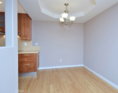 1230 Horn Avenue - Photo Thumbnail 15
