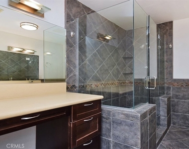 1230 Horn Avenue - Photo Thumbnail 25