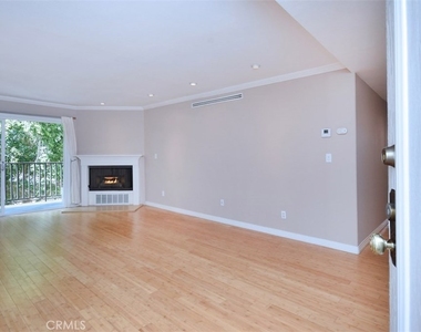 1230 Horn Avenue - Photo Thumbnail 9
