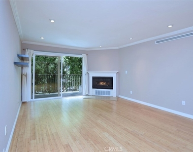 1230 Horn Avenue - Photo Thumbnail 10