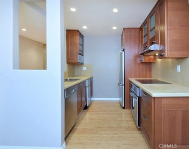 1230 Horn Avenue - Photo Thumbnail 16