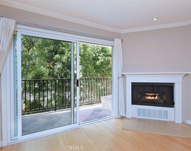 1230 Horn Avenue - Photo Thumbnail 11
