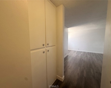 1420 N Mansfield - Photo Thumbnail 17