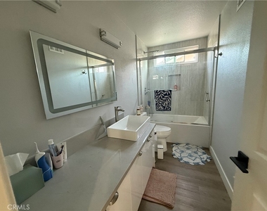 2207 Heritage Way - Photo Thumbnail 4