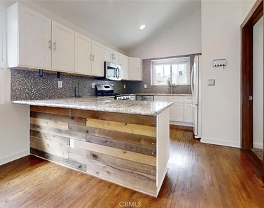3629 Marmion - Photo Thumbnail 3