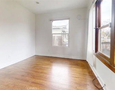 3629 Marmion - Photo Thumbnail 9
