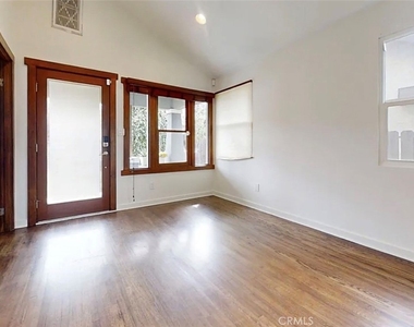 3629 Marmion - Photo Thumbnail 4