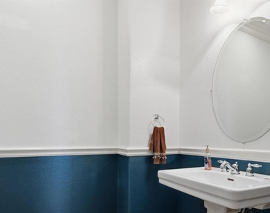 2792 Camphor Ct - Photo Thumbnail 9