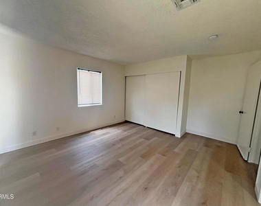 5612 Glickman Avenue - Photo Thumbnail 13